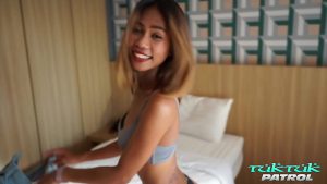 ดูหนังโป๊ออนไลน์ Porn xxx Jav Av TukTukPatrol Slim Bangkok Thai Babe Stuffed Full of Dickหนังโป๊ไทย